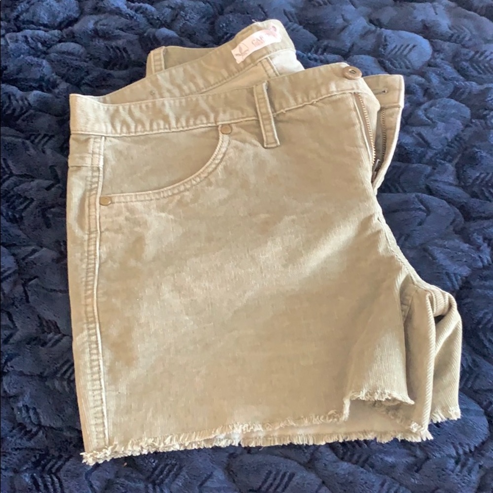 Carve Oahu short
